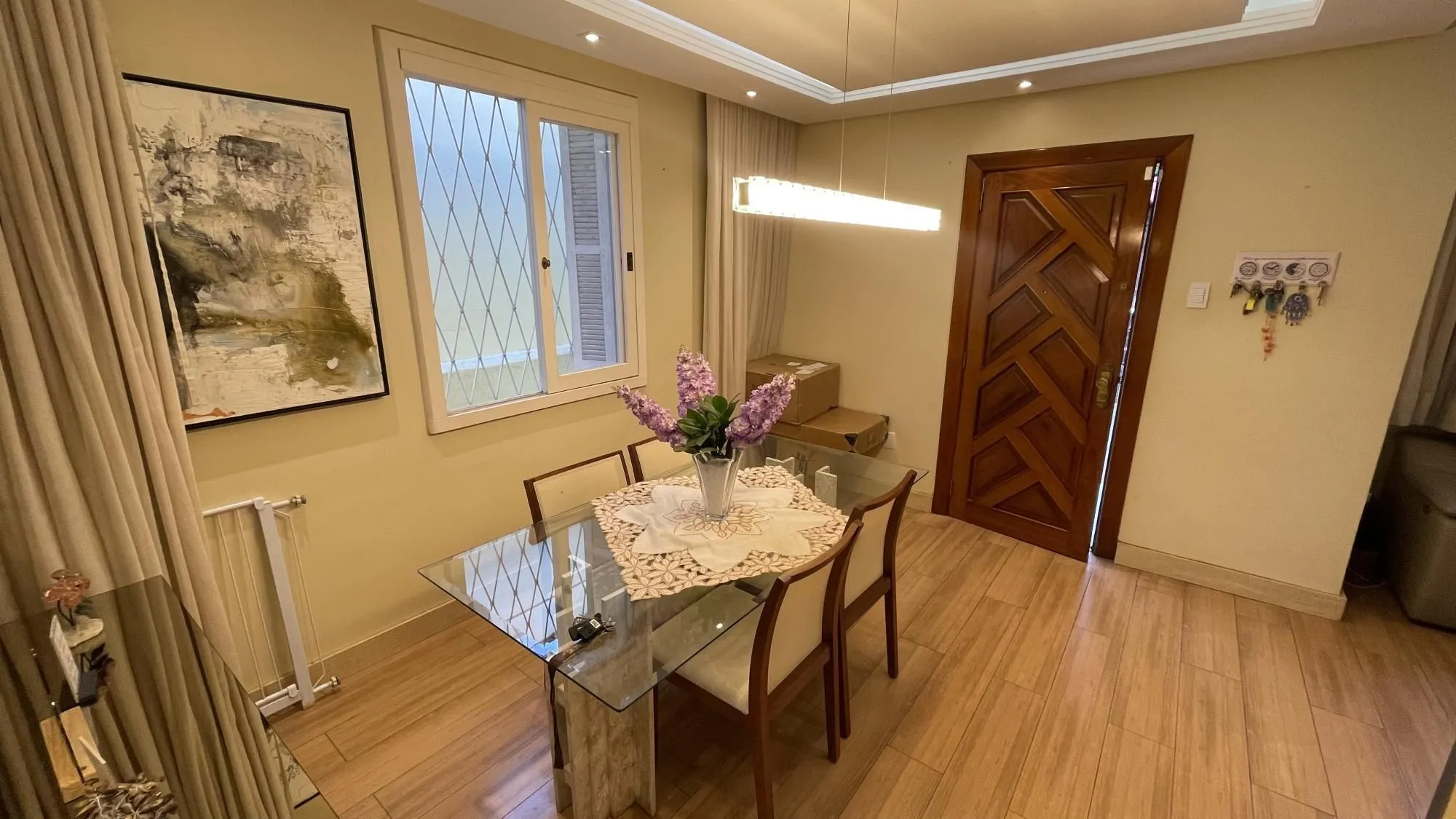 Imagem Casa térrea com 2 suítes com amplo pátio,