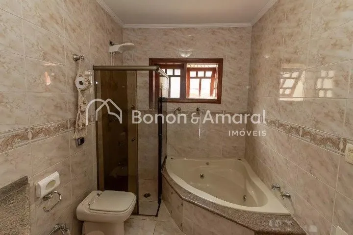 Imagem Sobrado à venda no Jardim Santa Genebra, 4 quartos, 2 suítes