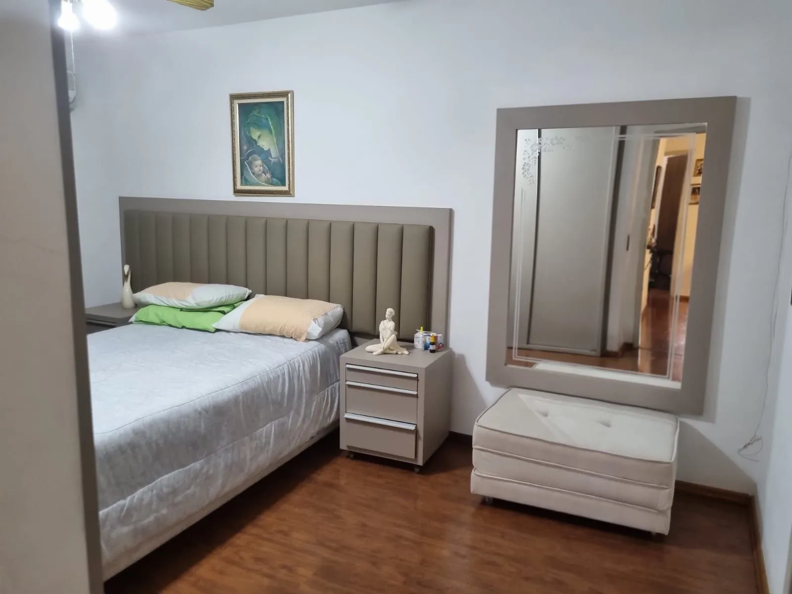 Imagem Casa / Sobrado bem grande 266 m² - Vila João Pessoa - Porto Alegre - Preço bem atrativo