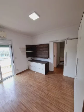 Imagem Sobrado à venda no Portal dos Ipês