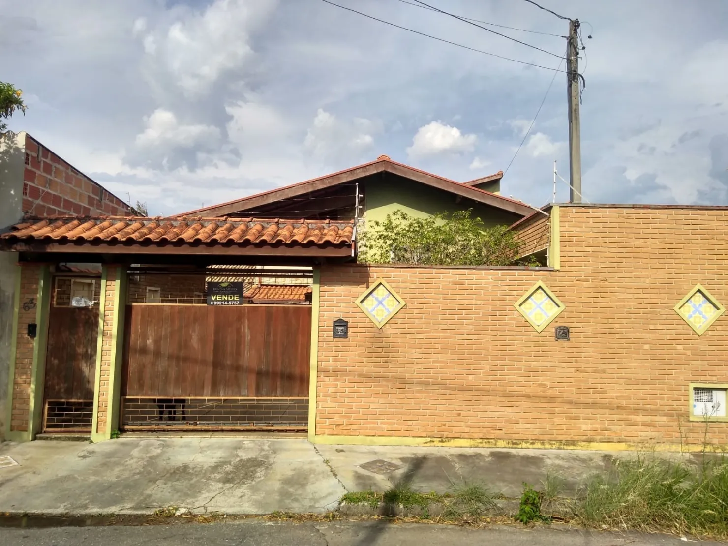 Imagem Casa à venda 3 Quartos, 1 Suite, 3 Vagas, 250M², Jardim Mariana, Pindamonhangaba - SP