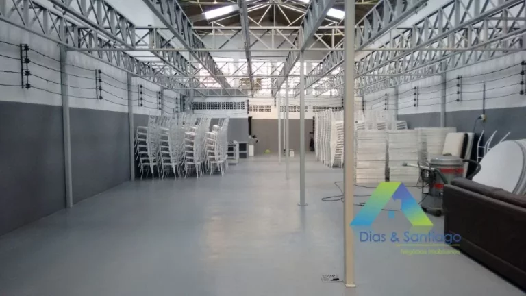 Foto do imóvel Galpão à venda, 700 m² por R$ 2.199.900,00 - Vila Moraes
