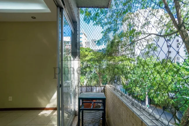Imagem Apartamento no Jardim Paulista com 175m², 3 quartos (1 suíte) e 1 vaga.