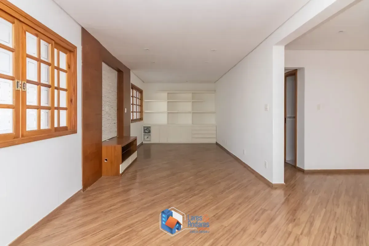 Imagem Sobrado para venda em Saúde com 3 quartos, sendo 1 suíte, 191m²