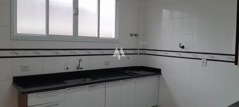 Imagem Casa Sobreposta com 03 quartos (01 suíte) - Lavabo- Varanda Gourmet - Bairro Campo Grande