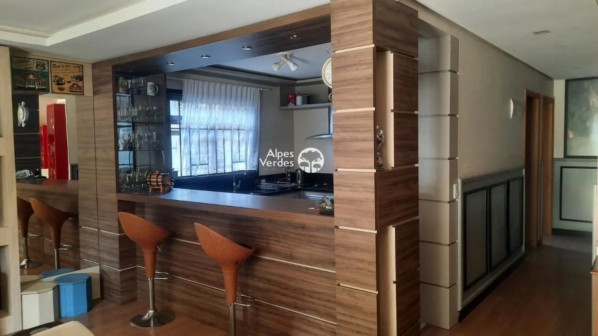 Imagem Vende-se casa em Gramado no bairro Carniel a 8 minutos da Rua Coberta