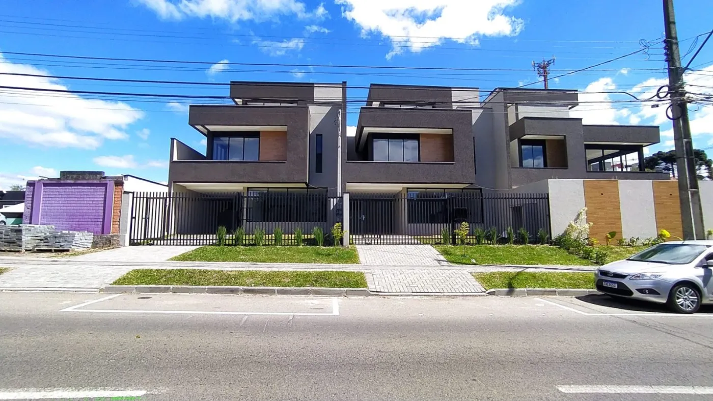 Imagem Sobrado para Venda em São José dos Pinhais, Centro, 3 dormitórios, 3 suítes, 4 banheiros, 3 vagas