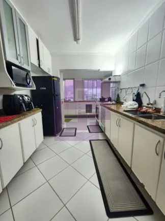 Imagem Tranquilidade à Beira-Mar: Apartamento de 4 Dormitórios com Vista Maravilhosa