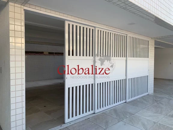 Imagem Casa com 2 súites e 2 vagas à venda no Bairro Campo Grande em Santos por 674.000,00.