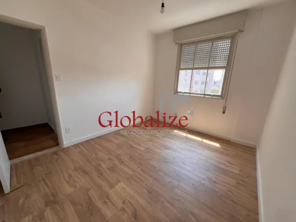 Imagem Apartamento com 2 suítes, vaga demarcada, elevador, todo reformado, amplo no Marapé em Santos por R$ 560.000,00