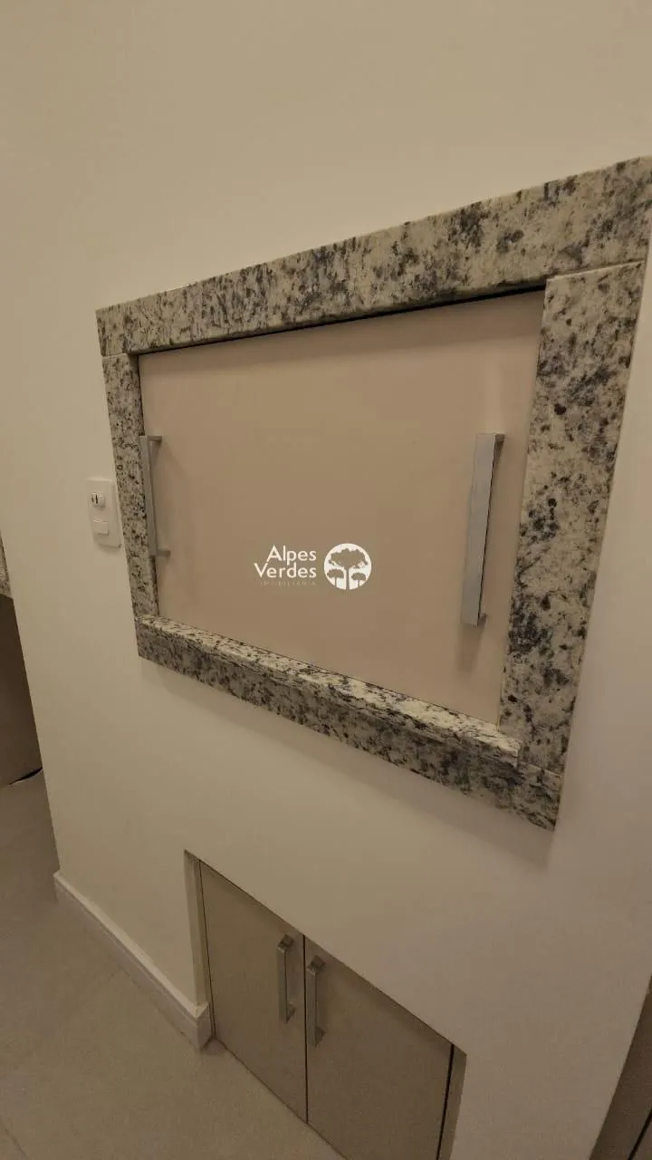 Imagem Vende-se apartamento semi-mobiliado em Gramado a 10 minutos da Rua Coberta