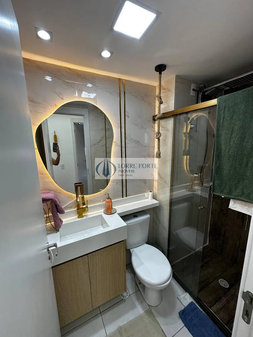 Imagem Apartamento de 2 dormitorios , 1 vaga , varanda na Penha.