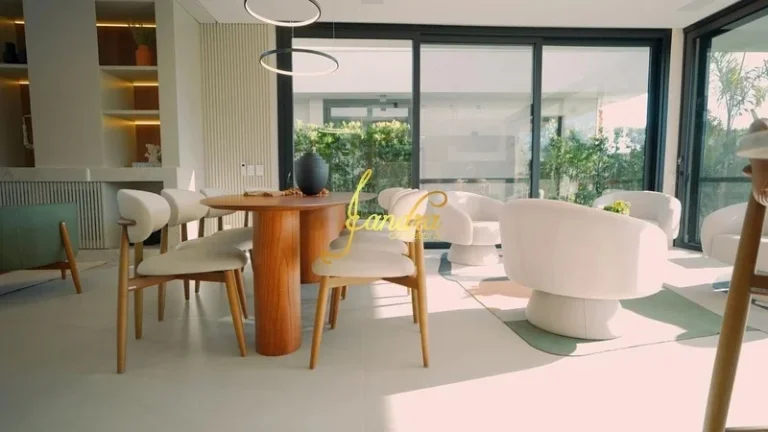 Imagem Casa em condomínio fechado beira de lago com 05 suítes_- entrega maio 2022