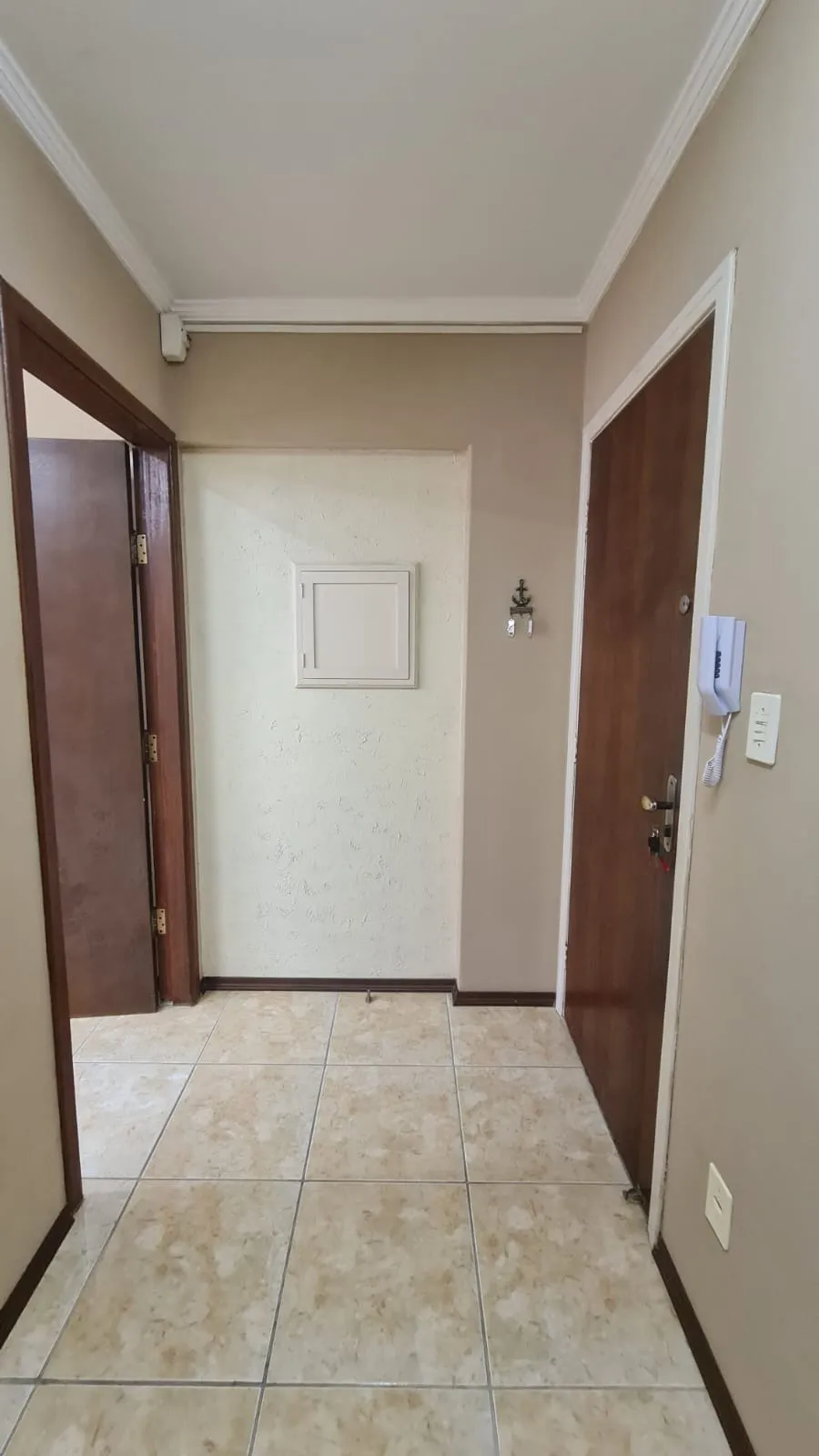 Imagem Sala comercial à venda, Centro de Sorocaba, 25 m², recepção, pronta para uso, próxima à Rua São Bento e ao Boulevard Braguinha, ideal para escritório