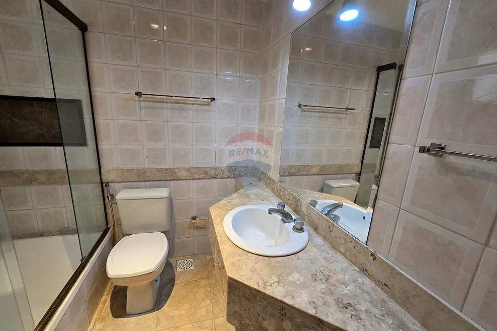 Imagem Frontal mar, lâmina, 3 quartos.