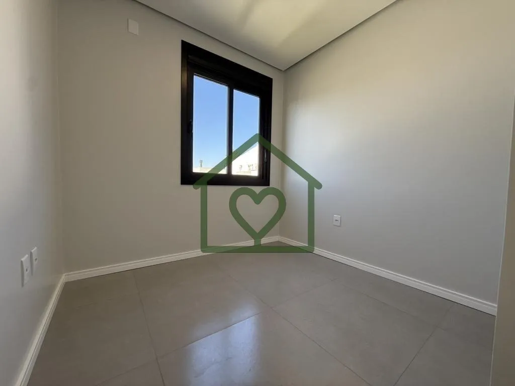 Imagem Oportunidade! Sobrado Novo no Residence Vivare - Centro de Viamão

Descubra o seu novo lar neste be...