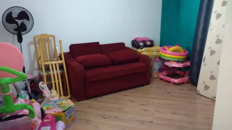 Imagem Sobrado com 243 m² 4 Suítes, 7 Vagas, Quintal com Churrasqueira