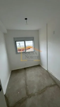 Imagem Apartamento de 41m², com 2 dormitórios, sala dois ambientes, varanda, cozinha americana e banheiro...