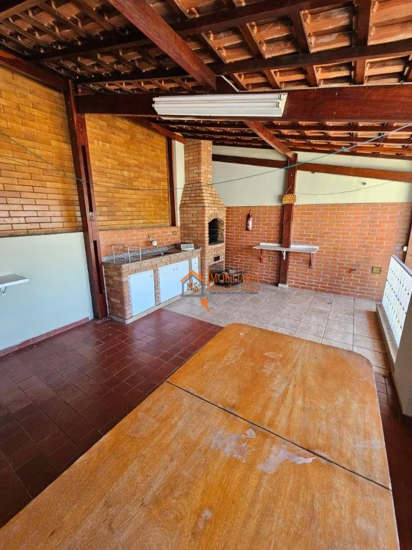 Imagem Sobrado com 3 dormitórios à venda, 175 m² por R$ 695.000,00 - Jardim Santa Francisca - Guarulhos/SP