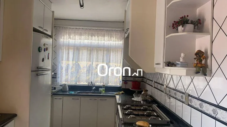 Imagem Sobrado com 4 dormitórios à venda, 244 m² por R$ 1.300.000,00 - Jardim Europa - Goiânia/GO