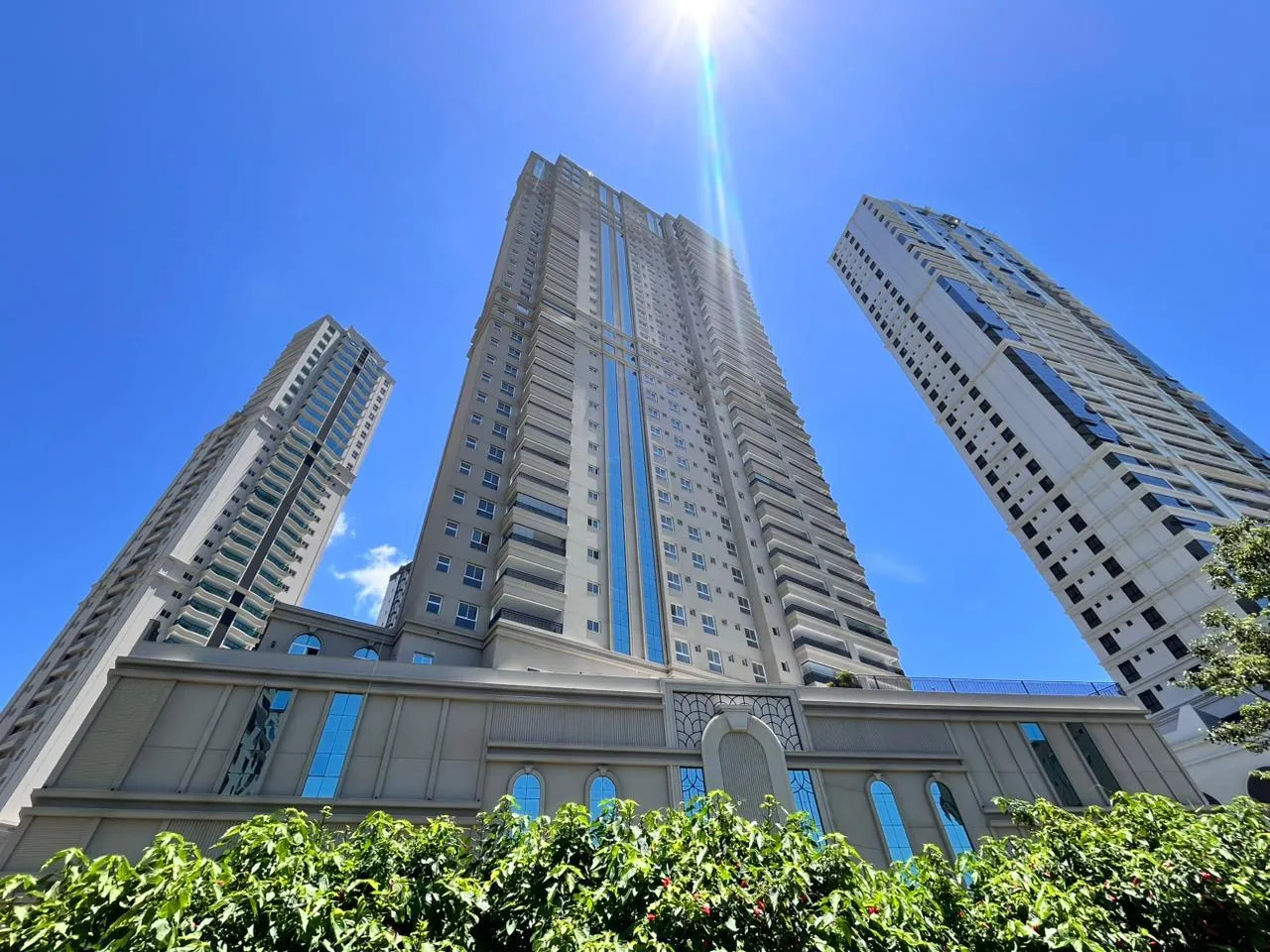 Foto do imóvel Apartamento com vista para o mar à venda com 190m2 por R$ 4.200.000,00