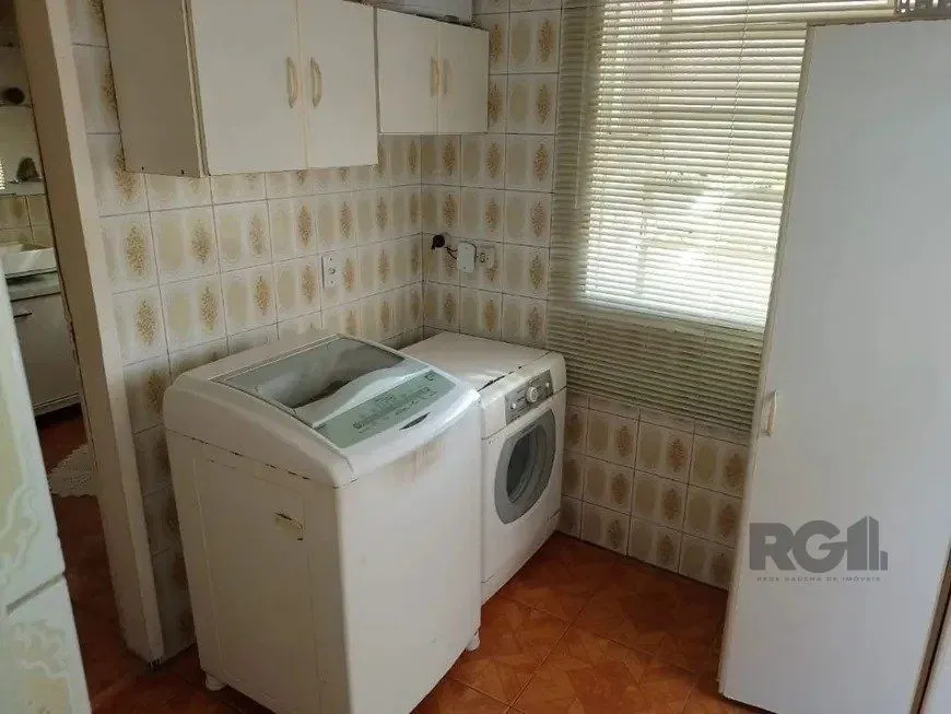 Imagem Casa 169m² - 2 dormitórios, 2 vagas no bairro Cavalhada