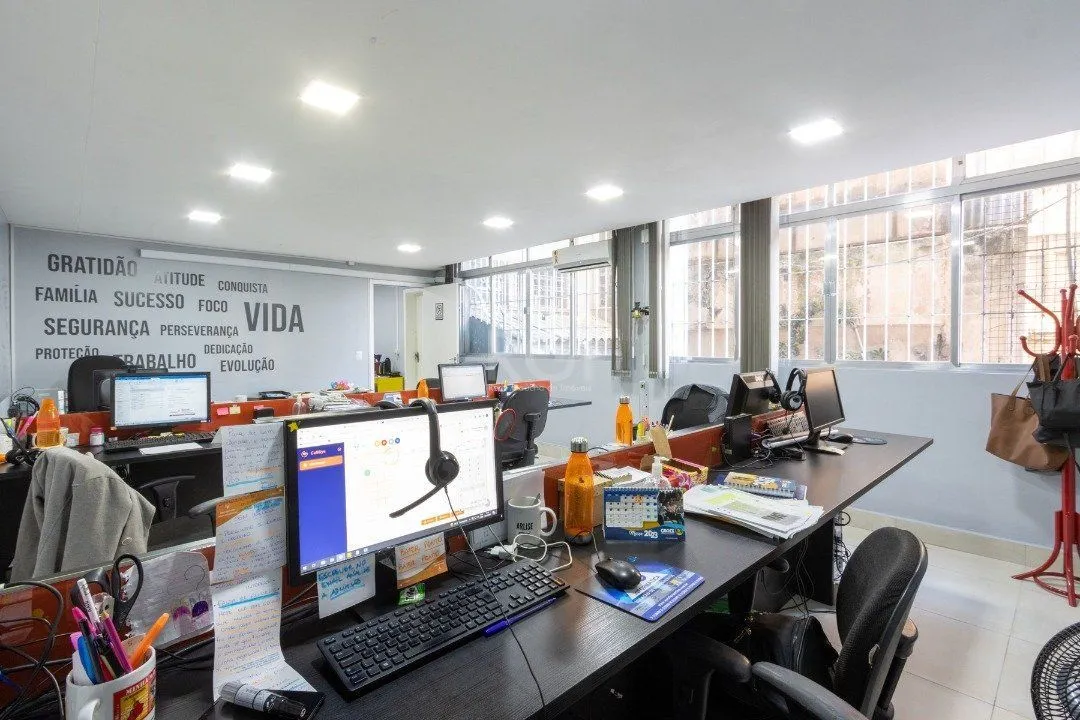 Imagem Sala em andar inteiro com 157,44 privativos