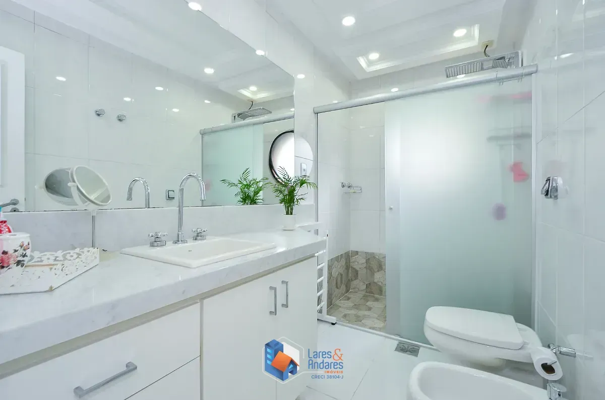 Imagem Apartamento para venda em Pacaembu com 4 quartos, sendo 3 suítes, 230m²