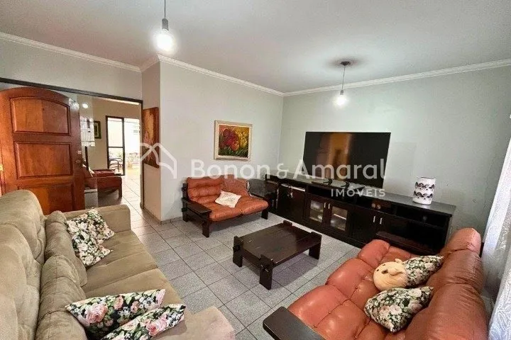 Imagem Casa assobradada à venda com 4 quartos no Jardim Nova Europa, Campinas