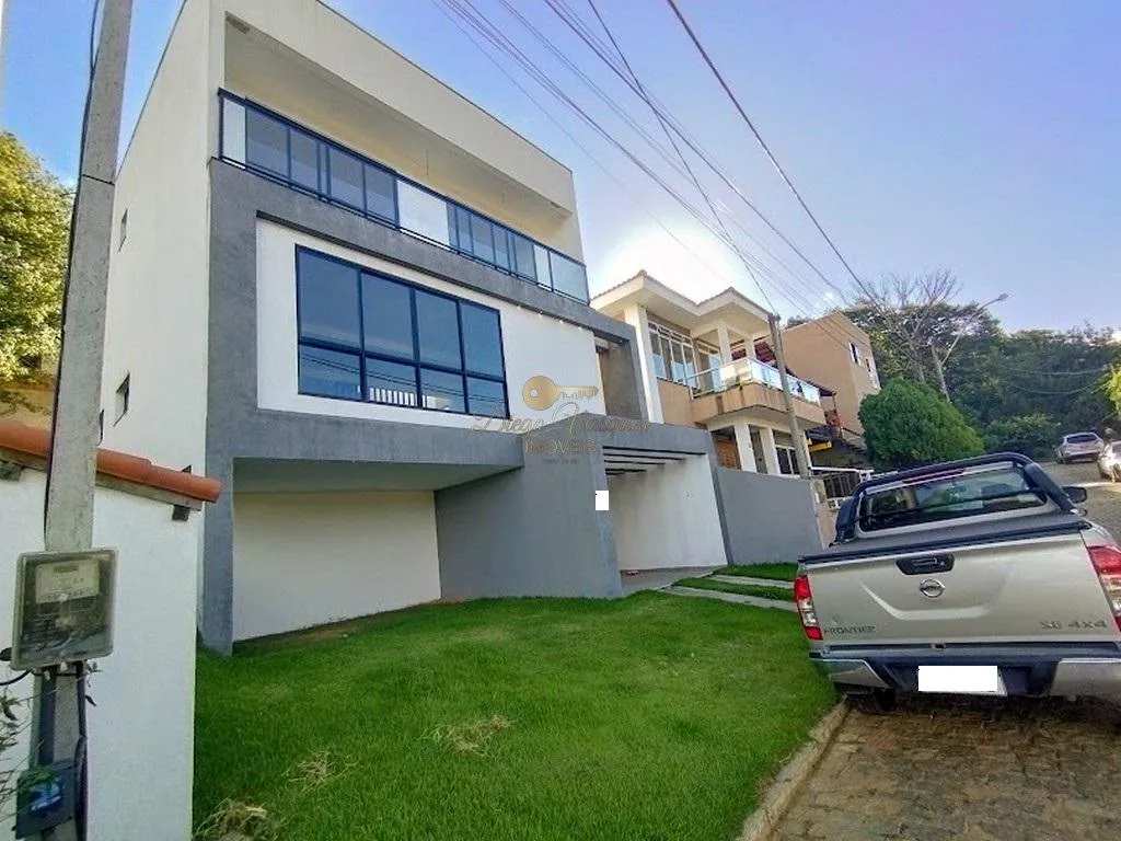 Foto do imóvel Casa em Condomínio para Venda em Teresópolis / RJ em Rua Brasil