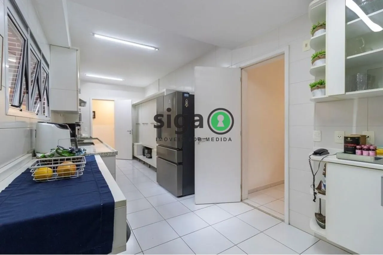 Imagem Apartamento a venda no Condomínio Villagio Panamby, com 4 quartos e 4 vagas. AVALIA PERMUTA