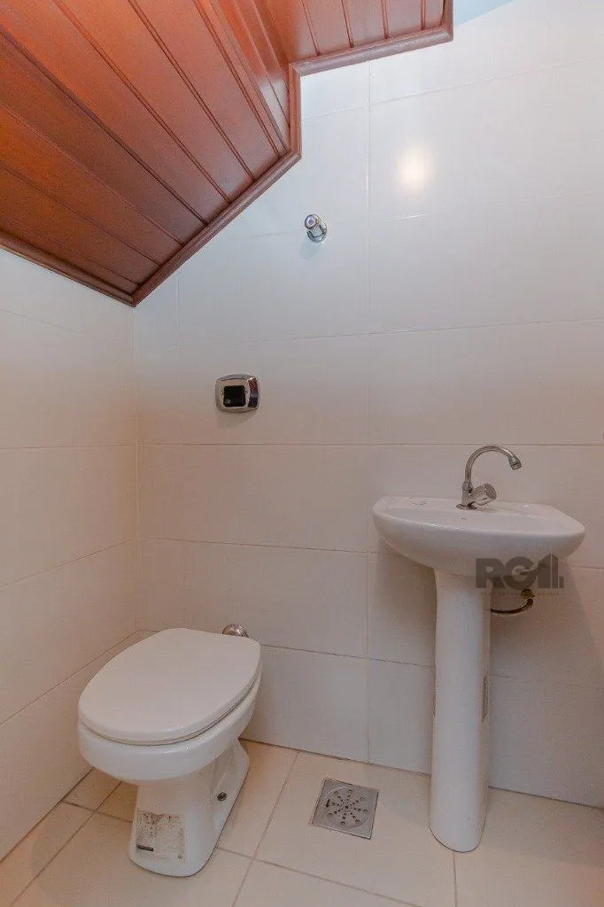 Imagem Casa com 4 dormitórios, 4 vagas no bairro Vila Jardim