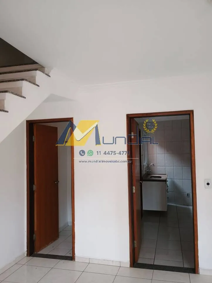 Imagem Sobrado com 2 Suítes na Vila Curuçá - Santo André - lado da linha trolebus