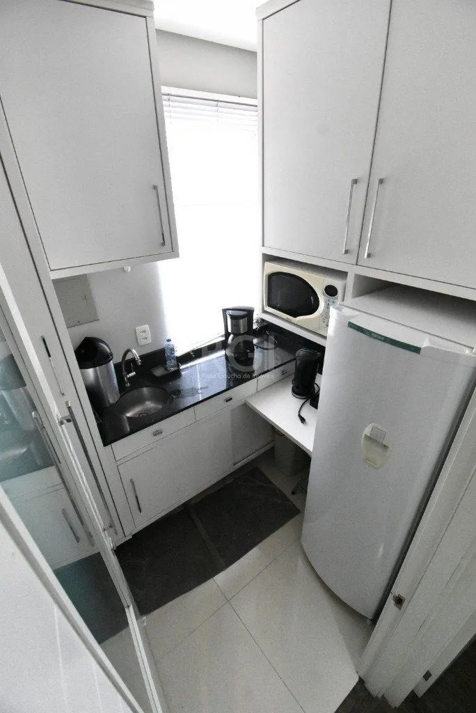 Imagem Conjunto/Sala para Venda - 26.08m², 0 dormitórios, 1 vaga - Menino Deus
