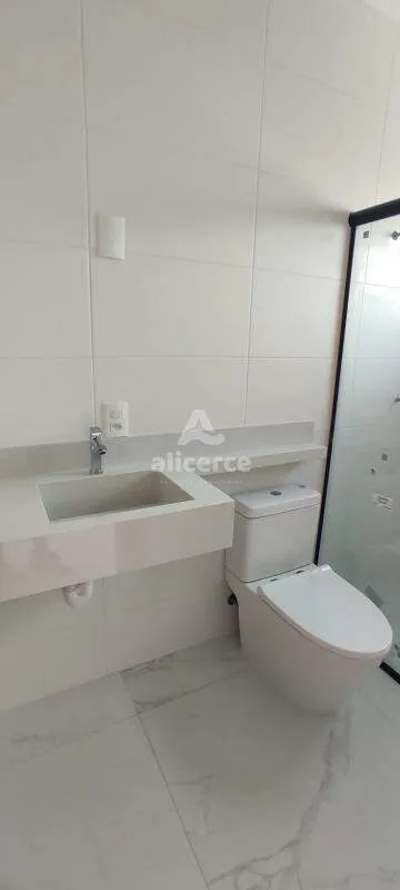 Imagem Sobrado à venda com 2 quartos 2 suítes, 84m² em Potecas São José