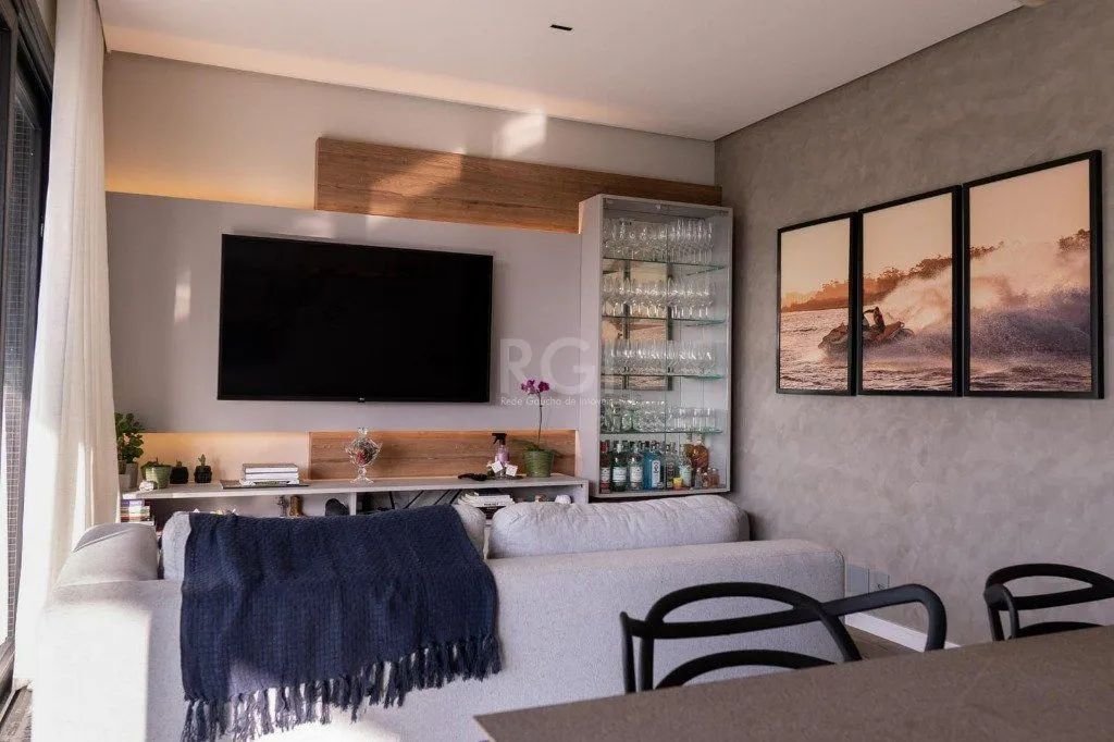 Imagem Apartamento para Venda - 81.57m², 2 dormitórios, sendo 1 suites, 2 vagas - Centro