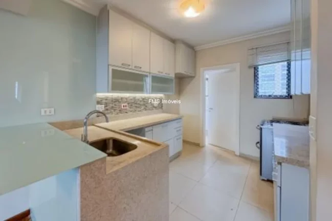 Imagem Apartamento à venda ou locação na Vila Mariana com 3 quartos sendo 1 suíte, 2 banheiros, 3 vagas, 116m²