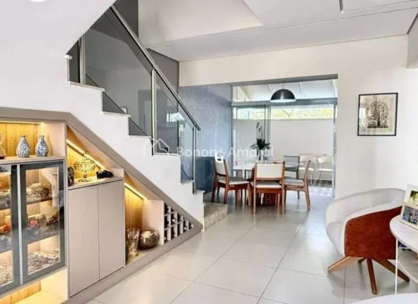 Imagem Linda casa com 3 quartos sendo todos suítes, em condominio completo com excelente localização. 
A...