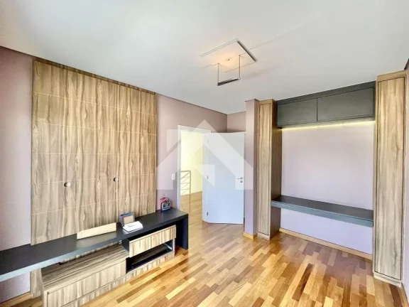 Imagem Casa de Condomínio em Granja Viana - Cotia