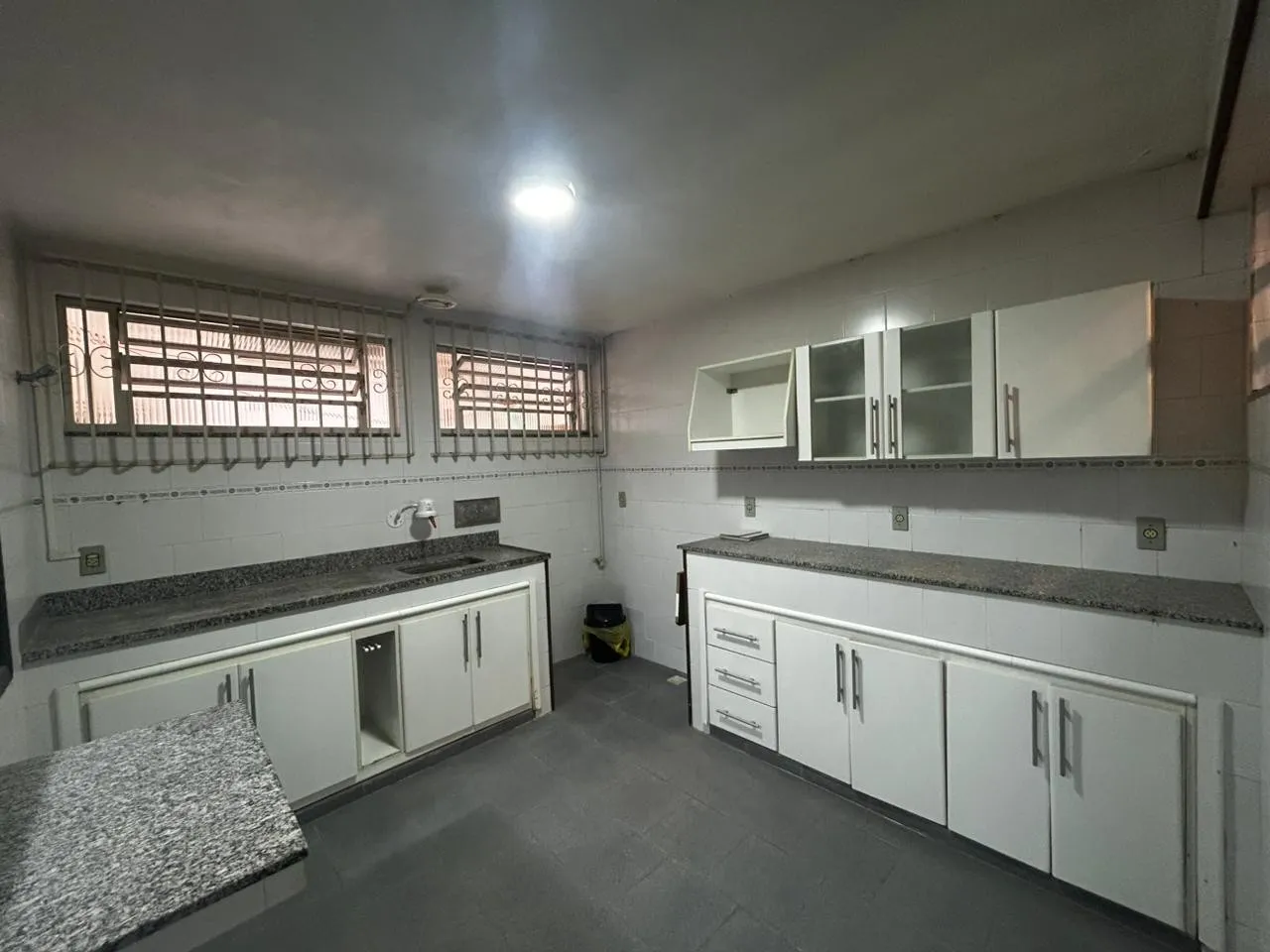 Imagem Apartamento para Venda em Petrópolis / RJ no bairro Centro