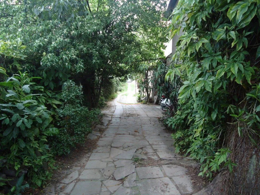 Imagem Terreno para Venda - 884m², 0 dormitórios, Teresópolis