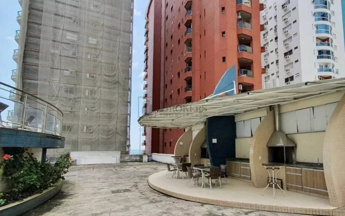 Imagem Apartamento Frente Mar para reformar com 3 dormitórios à venda na Barra Sul em B