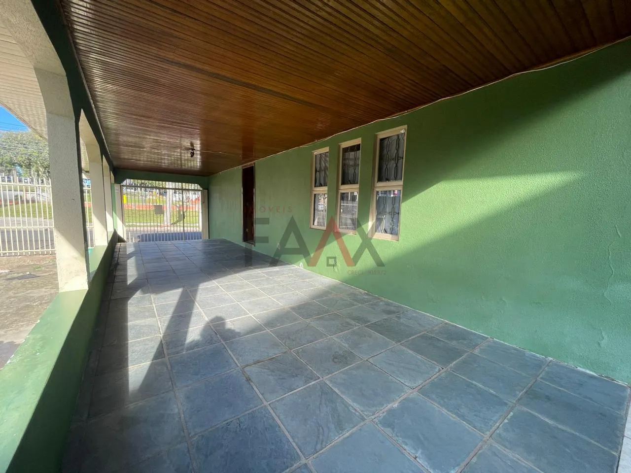 Imagem Oportunidade Única Casa com Barracão à Venda, CENTRO, GUARAPUAVA - PR