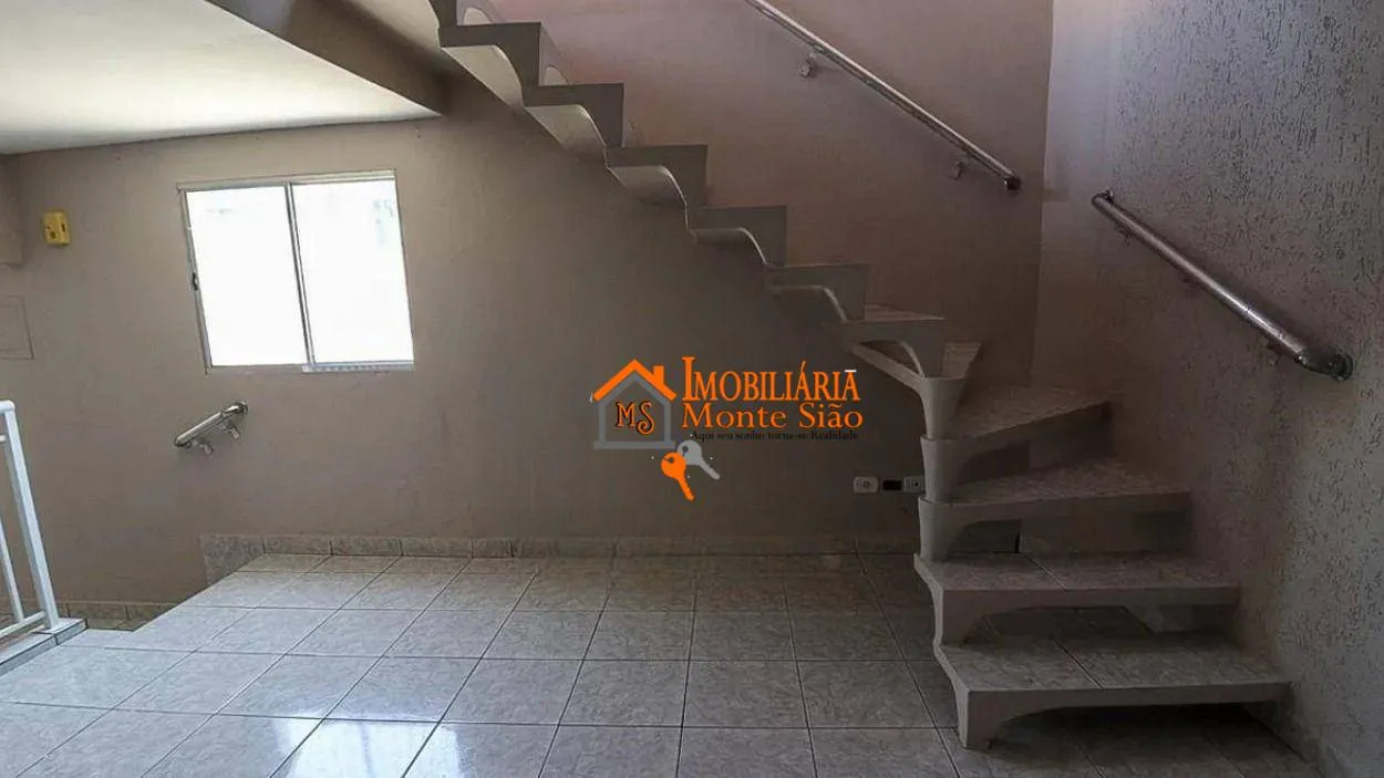 Foto do imóvel Sobrado com 3 dormitórios à venda, 140 m² por R$ 350.000,00 - Vila Rio - Guarulhos/SP