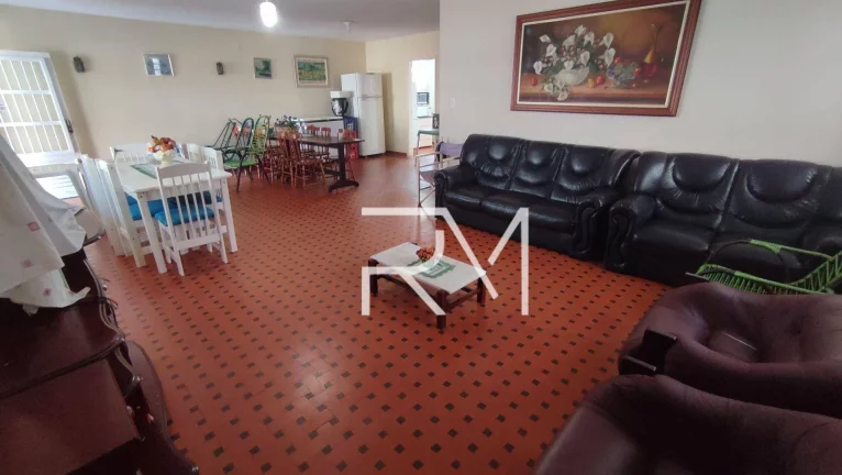 Imagem Casa com 4 dormitórios à venda, 231 m por R$ 600.000,00 - Agenor de Campos - Mongaguá/SP