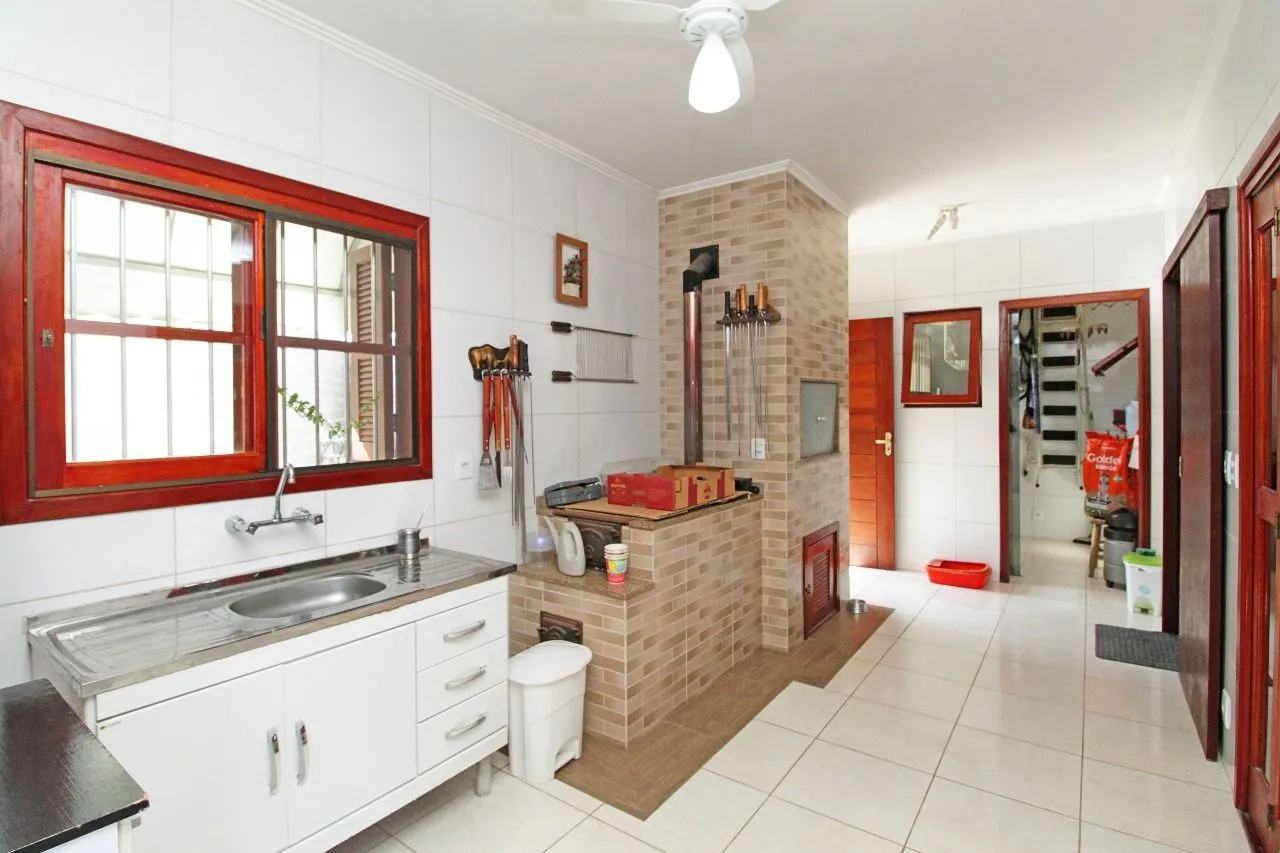 Imagem Duas casas em meio a muita natureza