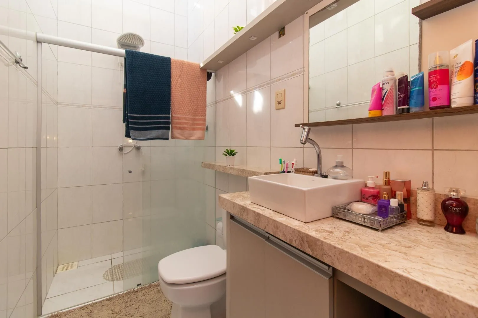 Imagem Casa de 03 dormitorios com suite e piscina no bairro Hipica - Porto alegre/Rs