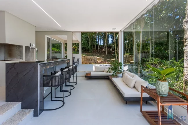 Imagem Casa para Venda em Balneário Camboriú, BARRA, 4 dormitórios, 4 suítes, 5 banheiros, 4 vagas