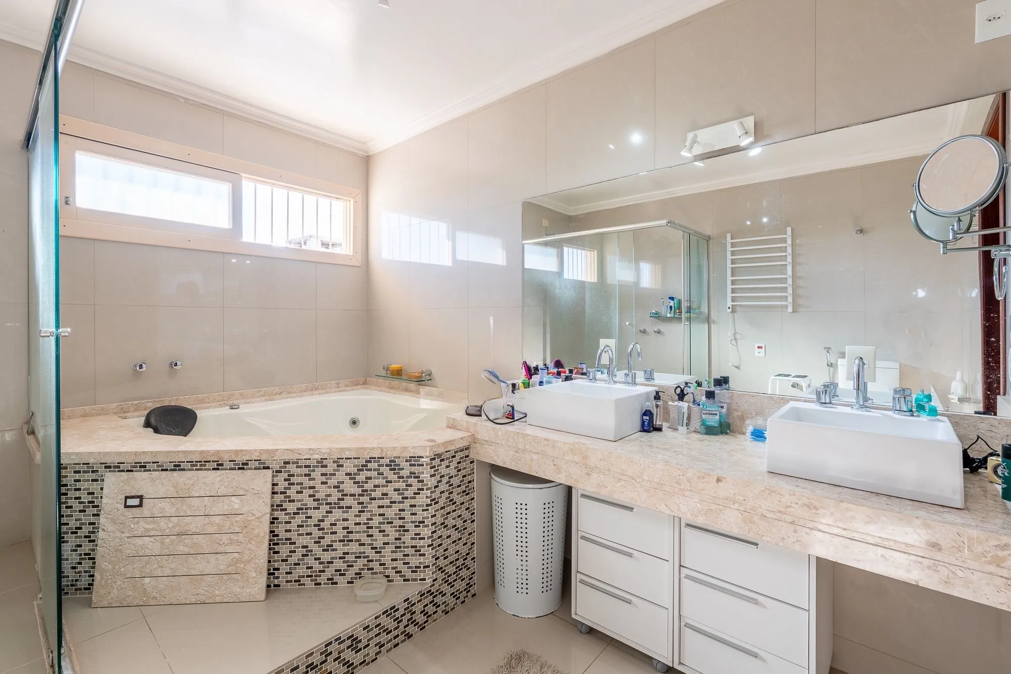 Imagem Casa 4 Dormitórios, Suíte Master, Piscina e espaço Gourmet no Jardim Planalto