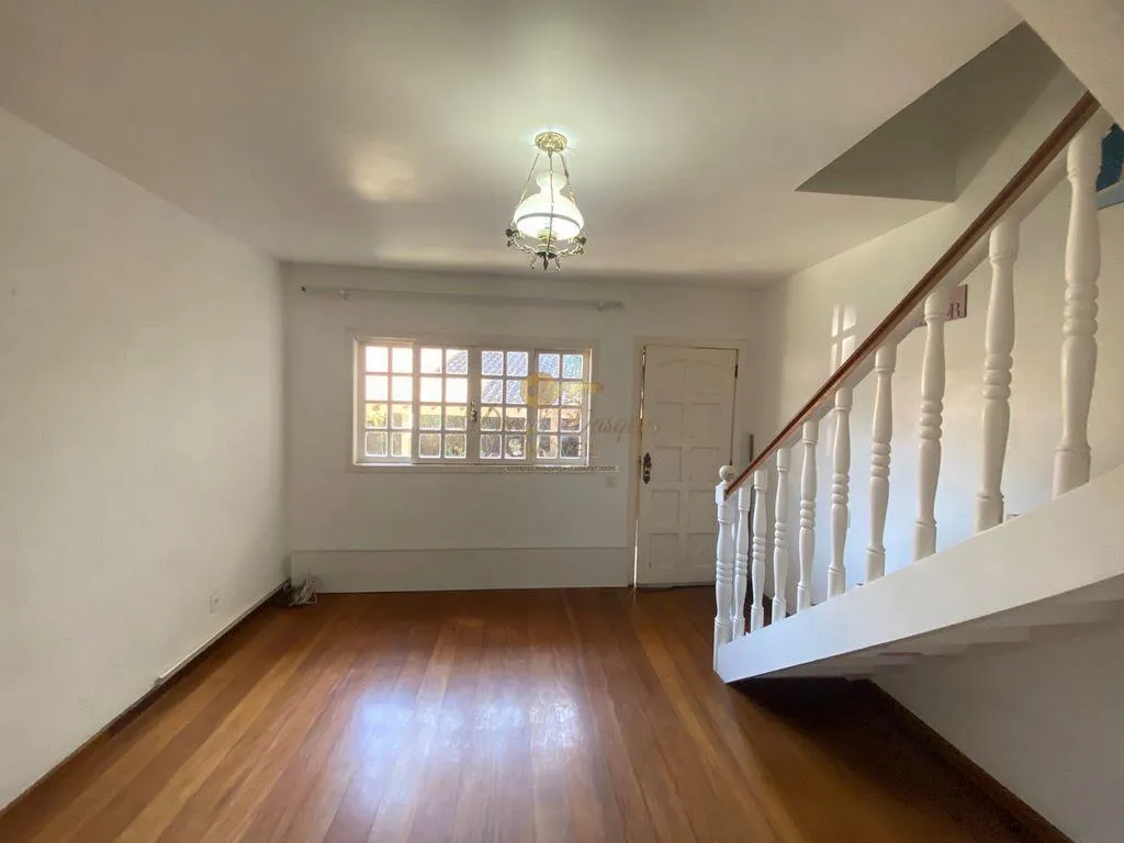 Imagem Casa em Condomínio para Venda em Teresópolis / RJ no bairro Araras